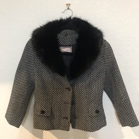 Forever 21 Jackets & Blazers - Wool-blend jacket with detachable faux fur collar